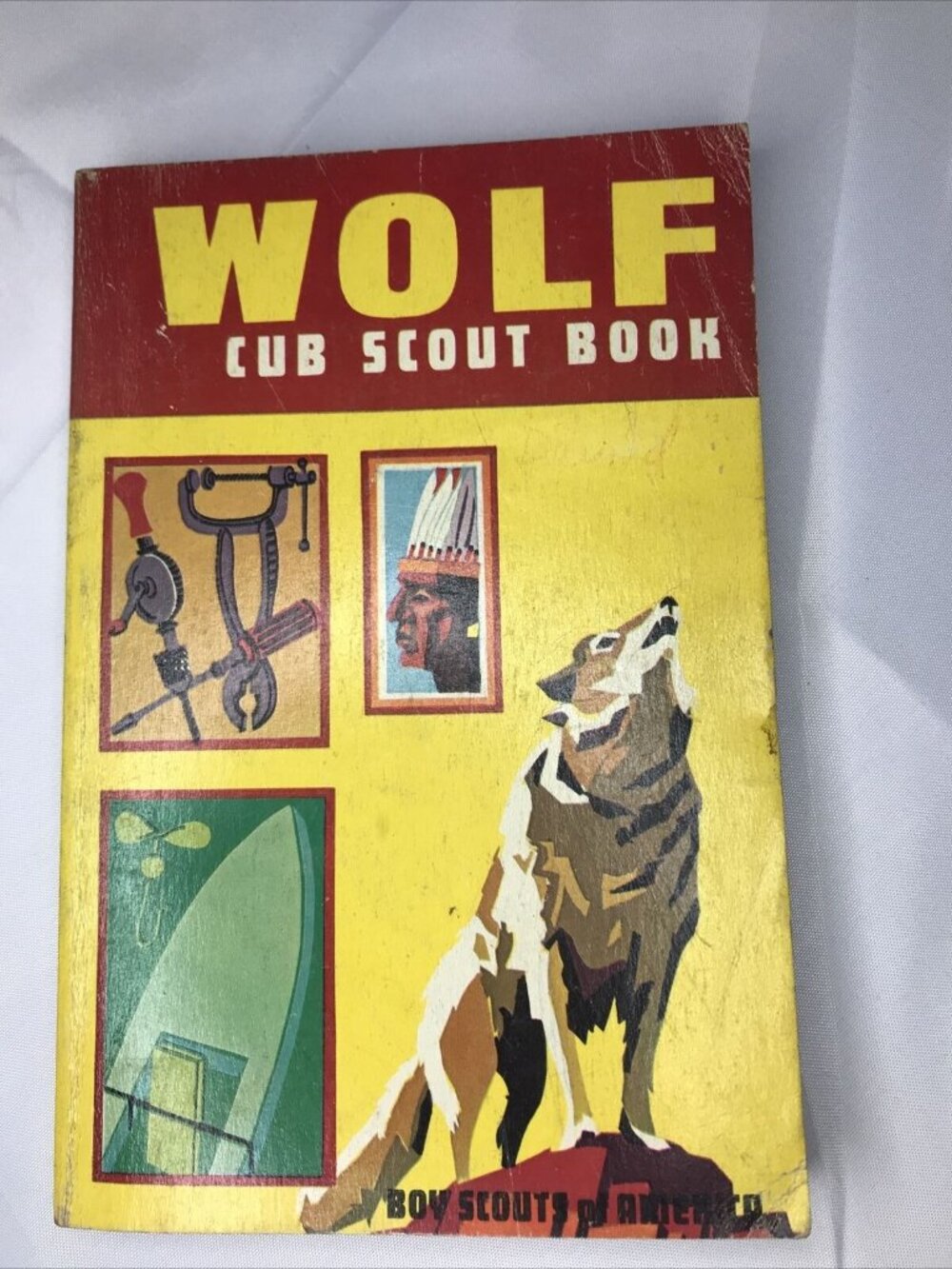 Vintage 1967 Wolf Cub Scout Boy Scouts of America Book W/ Wolf Parent Brochure